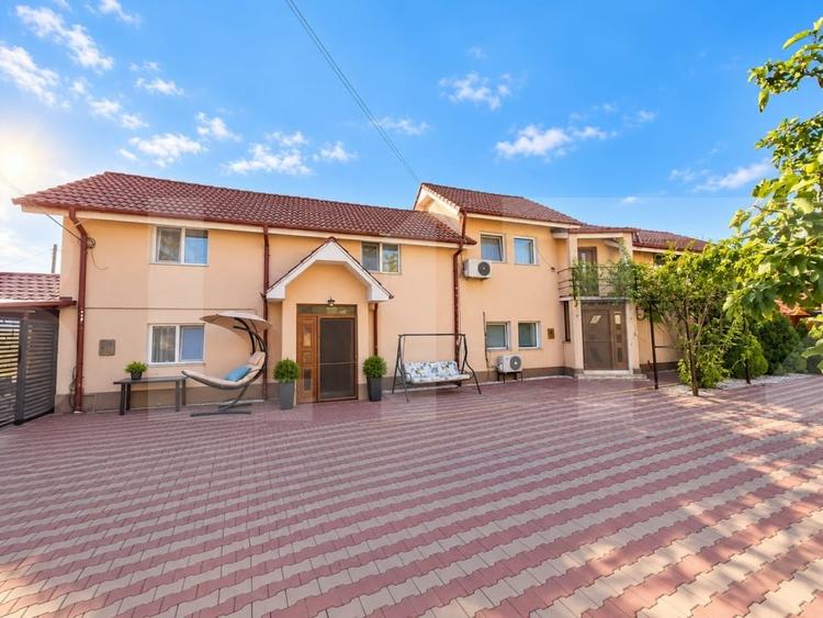 Casă individuală cu 4 camere cu Garaj în Central