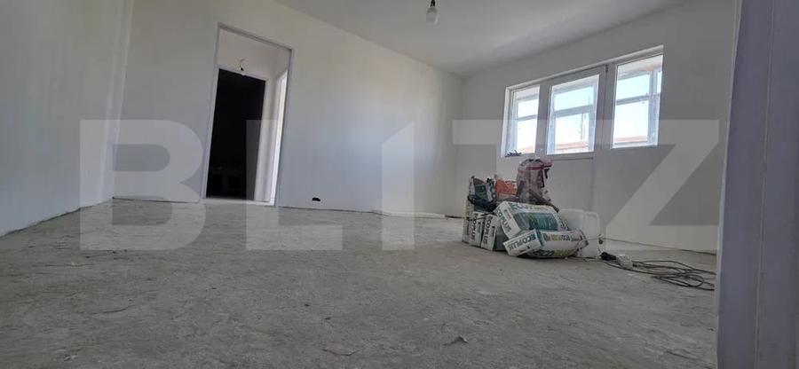 Apartament cu 3 camere, 61 mp utili, zona Micro 11 - 7