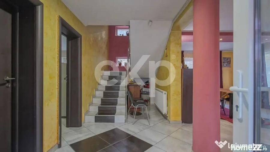 Casă cu 7 camere cu Teren 698 Mp în Dâmbul Morii