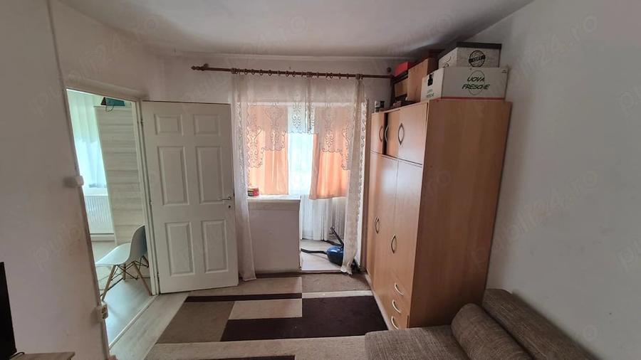 Apartament cu 3 camere semidecomandat în Șagului