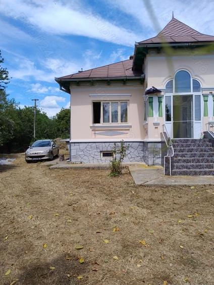 Casă cu 4 camere în Măldărești
