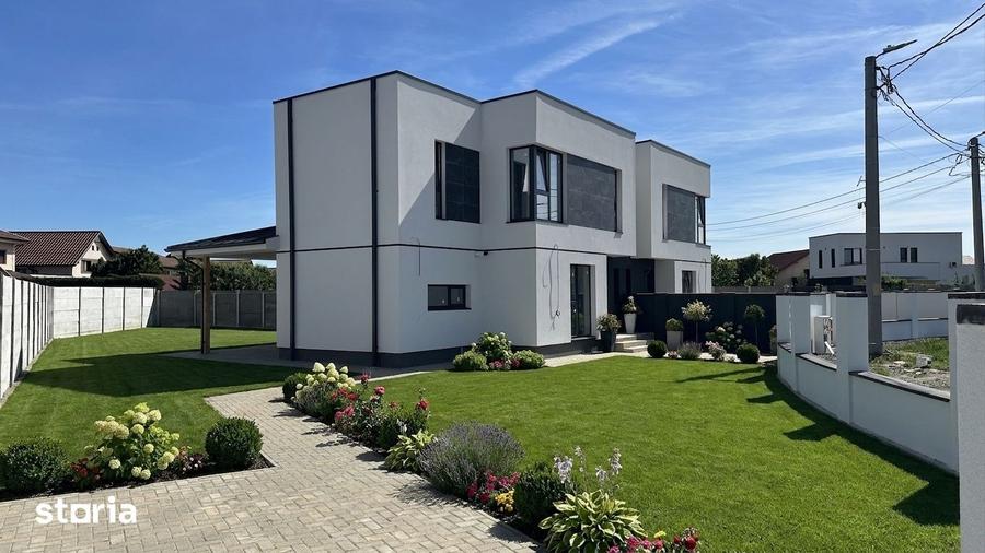 Casă cu 4 camere cu Teren 480 Mp în Ciupercenii Noi