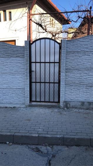 Casă cu 3 camere cu Teren 350 Mp în Central