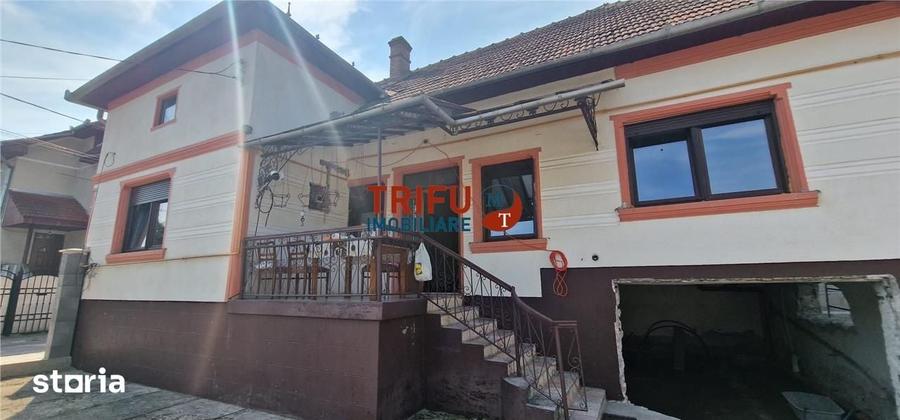 Casă cu 4 camere cu Teren 350 Mp în Lipoveni