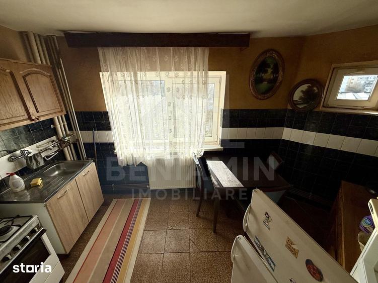 Apartament cu 2 camere decomandat în Craiovița Nouă