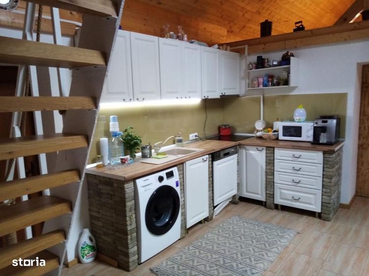 Casă cu 3 camere în Săcărâmb