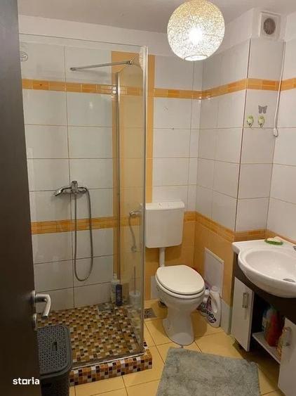 Apartament cu 3 camere decomandat în 7 Noiembrie