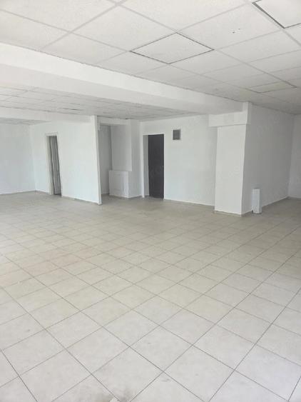 Spațiu comercial, de 88 mp, în Roșu