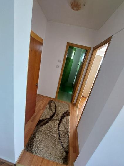 Apartament cu 2 camere semidecomandat în Central — fotografia 3