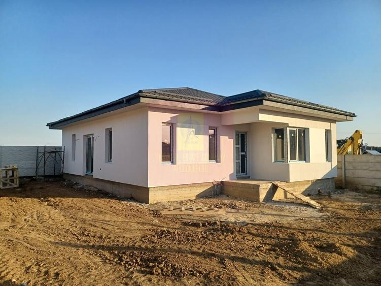 Casă cu 4 camere cu Teren 430 Mp în Central