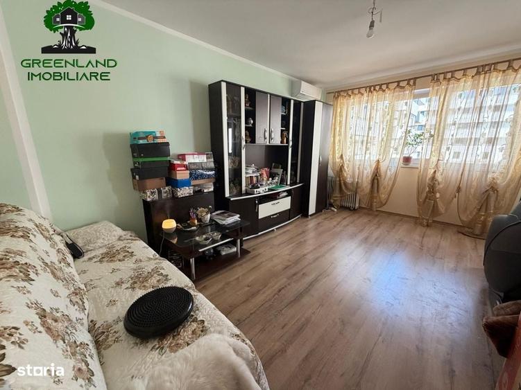 Apartament cu 2 camere decomandat în Nicolina