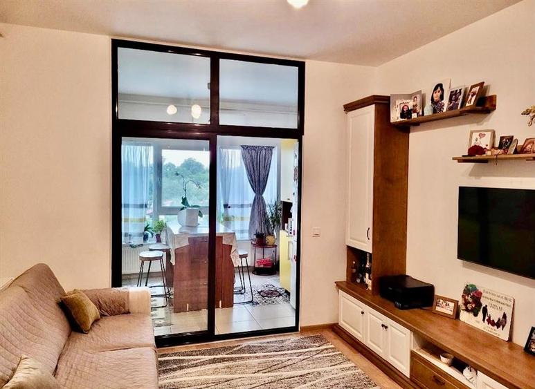 Apartament cu 3 camere decomandat în Păcurari
