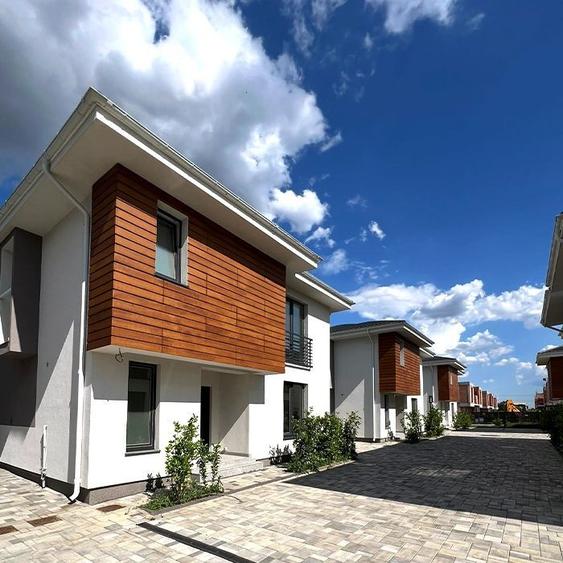 Casă individuală cu 5 camere cu Canalizare în Odăile