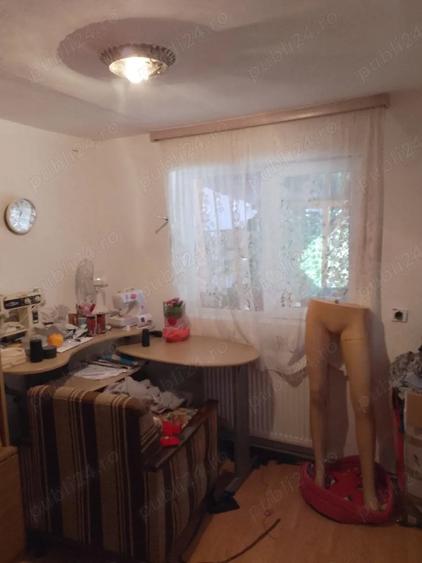Casă cu 5 camere cu Teren 365 Mp în Poșta