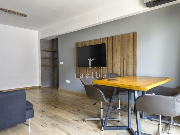 Apartament cu 3 camere decomandat în Aviației