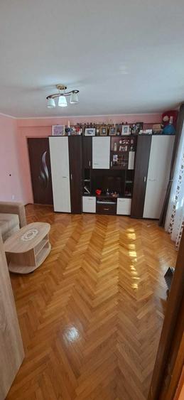 Apartament cu 2 camere semidecomandat în Terezian