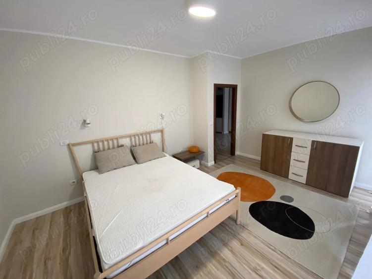 Apartament cu 3 camere decomandat în Intim