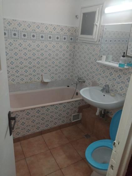 Apartament cu 3 camere decomandat în Olteniței