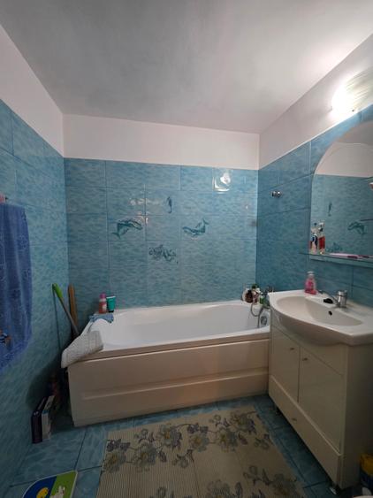 Apartament cu 2 camere decomandat în Rahova