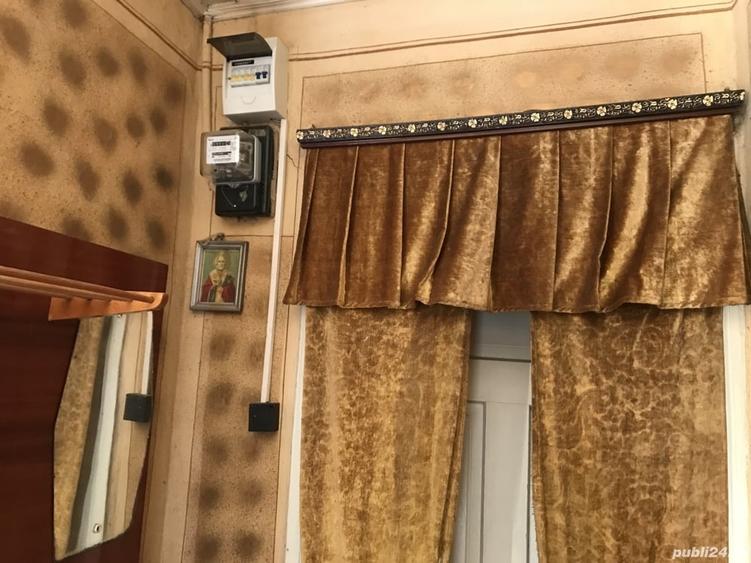Casă cu 3 camere în Costești