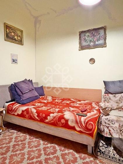 Casă individuală cu 4 camere circular cu Canalizare în Ultracentral