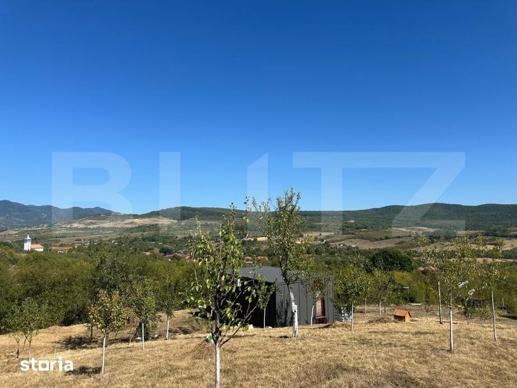 Casă cu 2 camere cu Teren 3000 Mp în Hărău