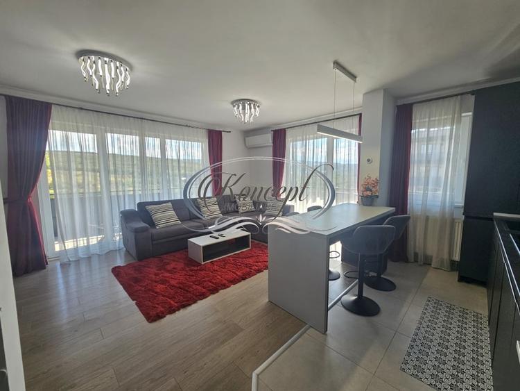 Apartament cu 3 camere semidecomandat, mobilat în Gheorgheni