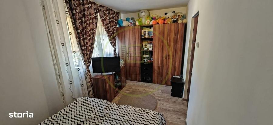 Apartament cu 2 camere semidecomandat în Craiovița Nouă