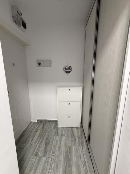 Apartament cu 2 camere decomandat în Micro 5