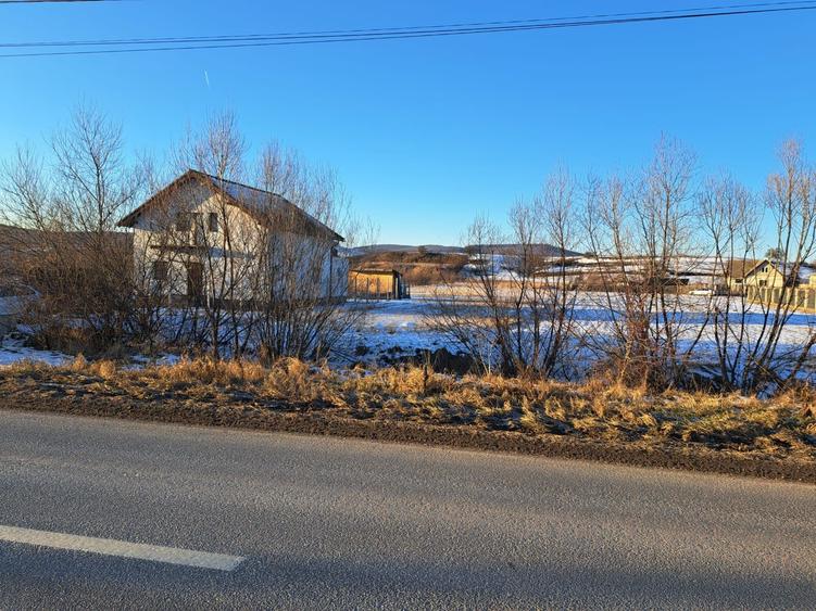 Teren Construcții intravilan de 1000 mp, în Podu Oltului