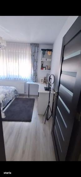Apartament cu 3 camere în Valea Lupului