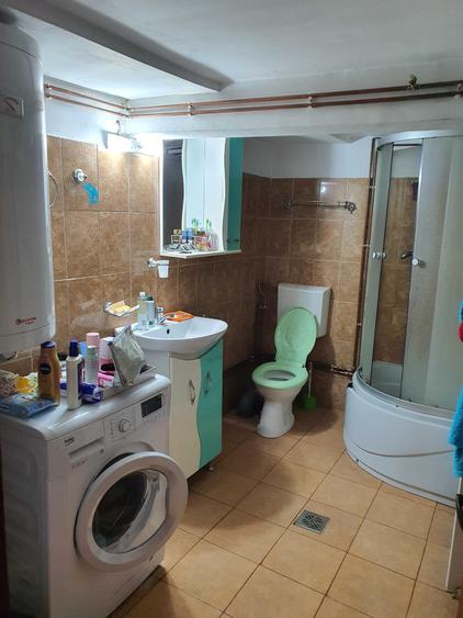 Casă cu 4 camere în Scărișoara