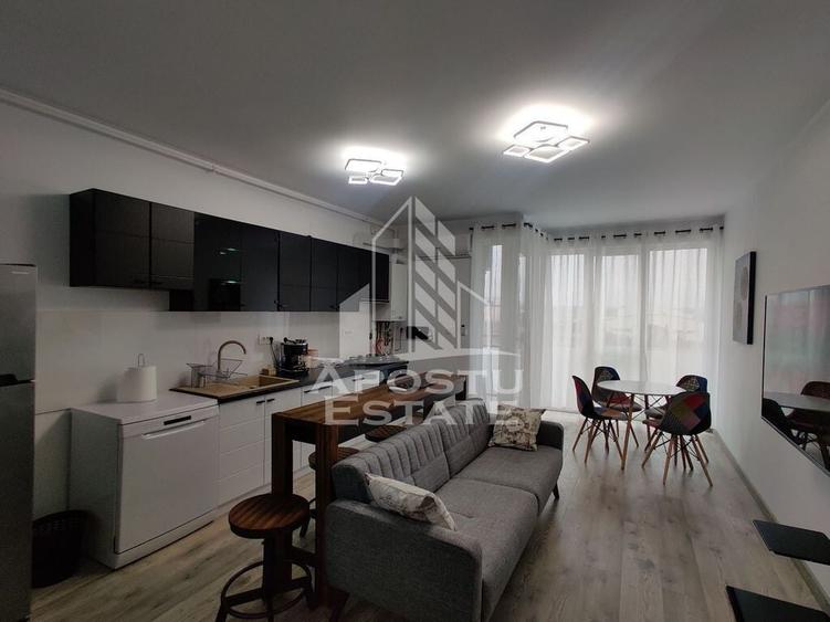 Apartament cu 3 camere decomandat, mobilat în Central