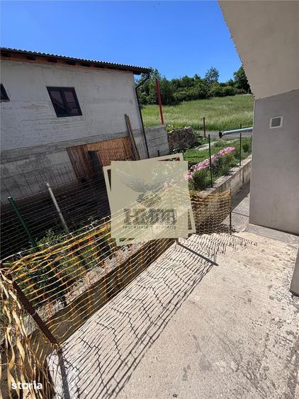 Apartament cu 3 camere decomandat în Șura Mare