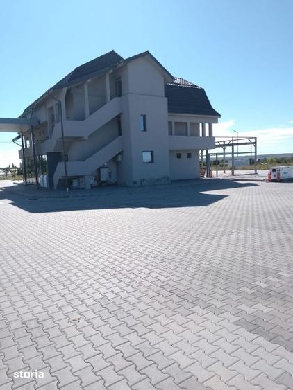 Spațiu comercial, de 240 mp, în Brădești