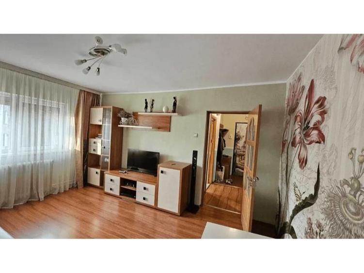 Apartament cu 4 camere decomandat în Inel II