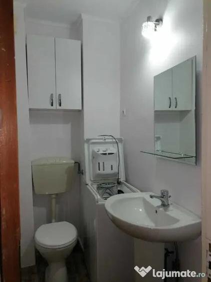 Apartament cu 3 camere decomandat în Traian