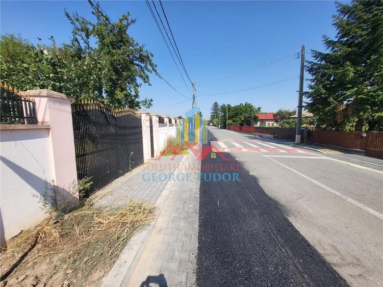 Casă individuală cu 2 camere cu Canalizare în Mihai Vodă