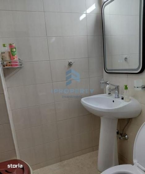 Apartament cu 3 camere decomandat în Nerva Traian