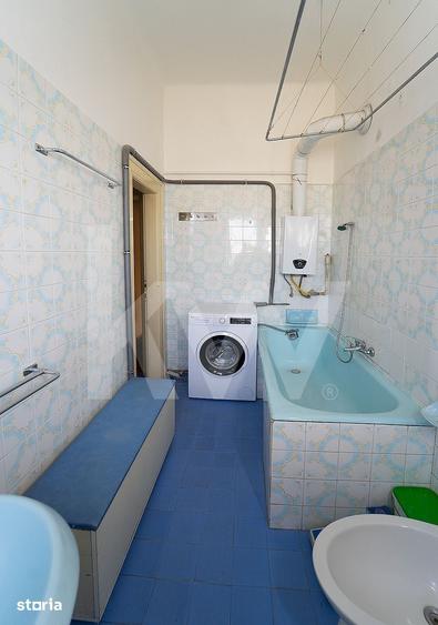 Apartament cu 4 camere decomandat în Central