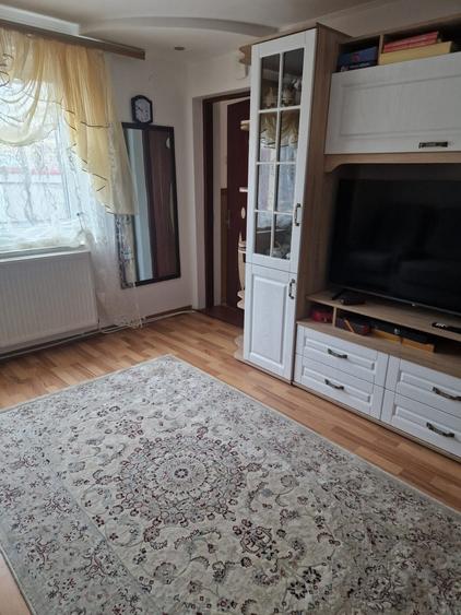 Casă cu 4 camere cu Teren 1000 Mp în Cucorăni