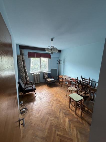 Apartament cu 3 camere în Republicii