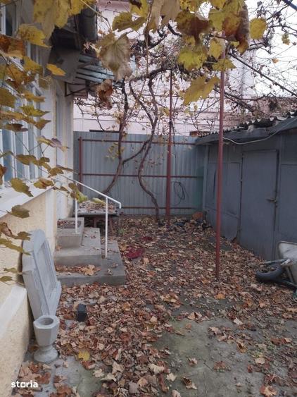 Casă cu 3 camere în Hurez