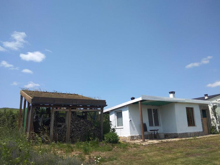 Casă cu 2 camere în Breazu