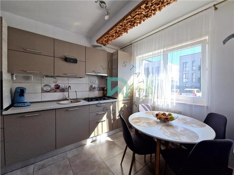 Apartament cu 3 camere decomandat în Sânpetru