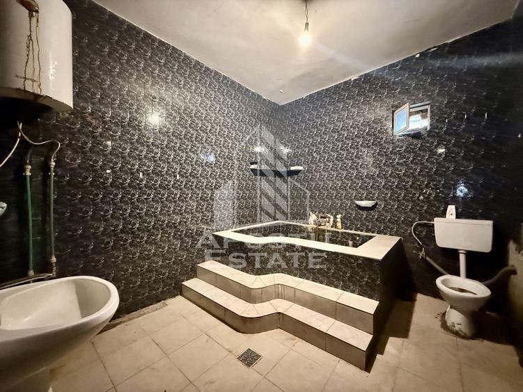 Casă individuală cu 12 camere cu Canalizare în Elisabetin