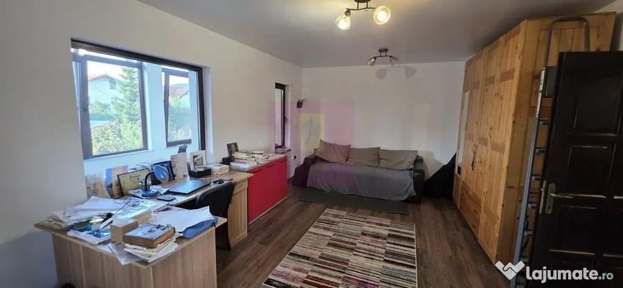 Vila 6 camere de vanzare in Banesti - 1