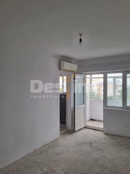 Apartament cu 3 camere decomandat în Orizont