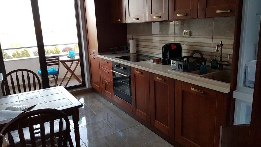 Apartament cu 2 camere semidecomandat, mobilat în Tomis Nord