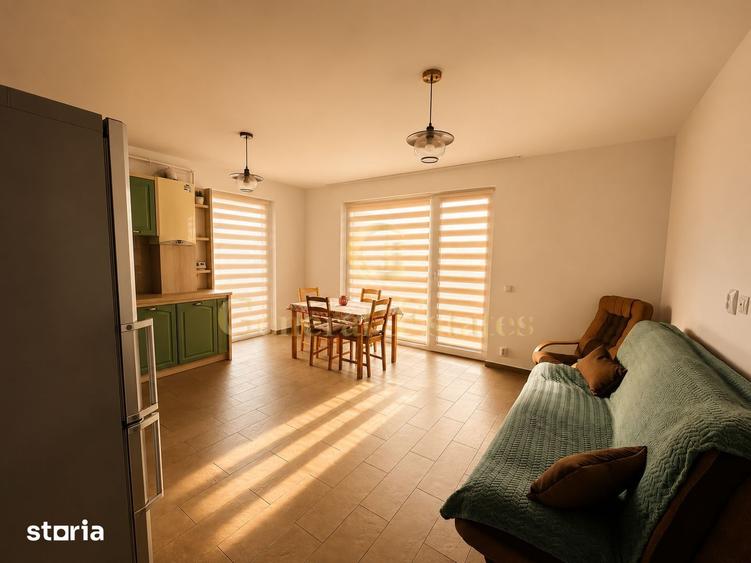 Apartament cu 3 camere, mobilat în Central